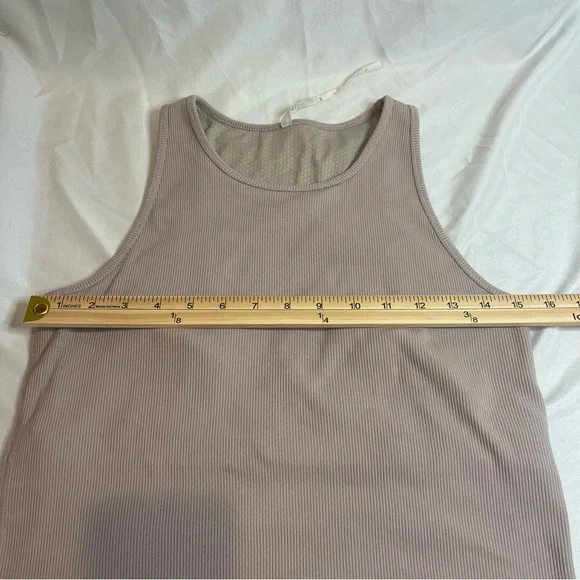 Vuori Women's Ribbed Crop Tank Top in Light Taupe - Picture 8 of 9